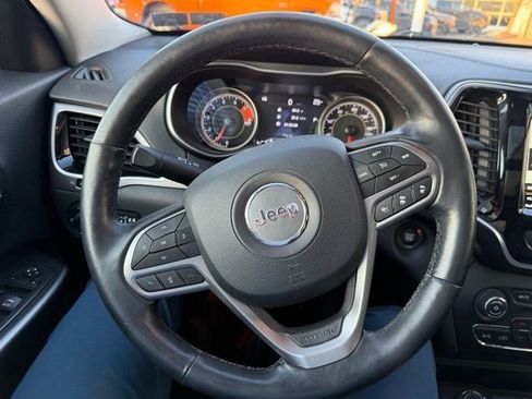 Used 2019 Jeep Cherokee Limited w/ Luxury Group image 15