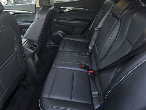 Used 2023 Buick Envision Essence image 28