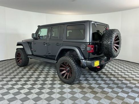 Used 2019 Jeep Wrangler Unlimited Rubicon w/ Uconnect 4C Nav & Sound Group AWD/4WD image 7
