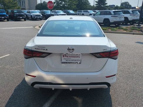 Used 2022 Nissan Sentra SV FWD image 5