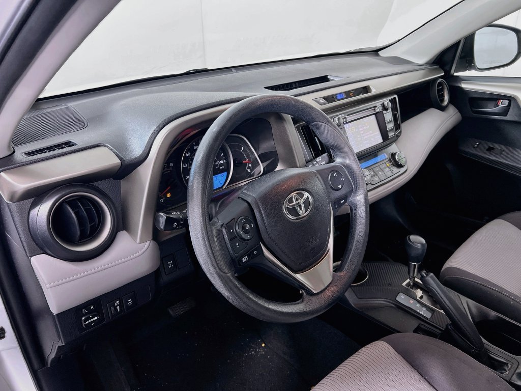 Used 2013 Toyota RAV4 XLE AWD/4WD image 5