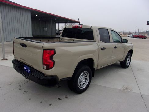 Used 2023 Chevrolet Colorado W/T image 3