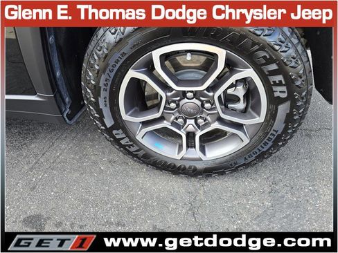 Used 2022 Jeep Grand Cherokee Trailhawk w/ Luxury Tech Group III image 35