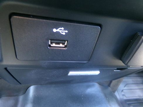Used 2017 Ford F150 XL w/ Equipment Group 101A Mid RWD image 26