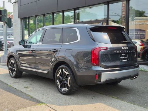 Used 2023 Kia Telluride S w/ S Sunroof Package AWD/4WD image 11