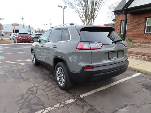 Used 2020 Jeep Cherokee Latitude Plus image 5