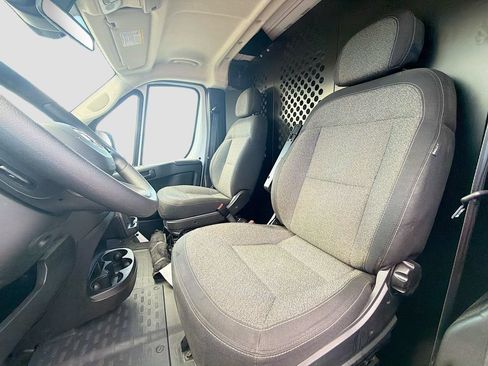 Used 2025 RAM ProMaster 2500 w/ U-Haul Equipment Group FWD image 19