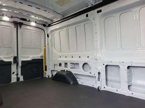 New 2026 Ford Transit 250 148 Medium Roof image 12