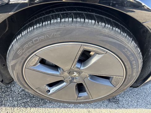 Used 2023 Tesla Model 3 Standard Range image 26