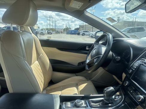 Used 2023 Nissan Maxima Platinum w/ Sport Mat Group FWD image 11