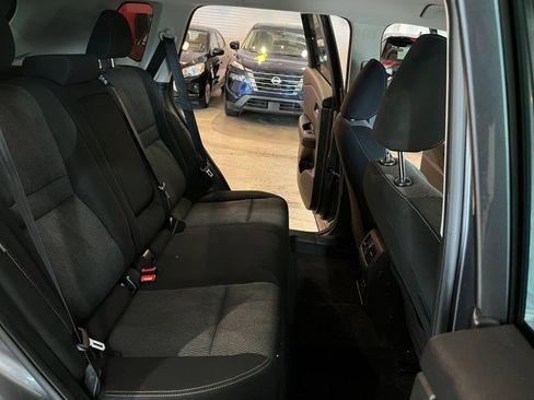 Used 2025 Nissan Rogue SV FWD image 38