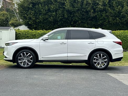 Used 2024 Acura MDX FWD w/ Technology Package image 2