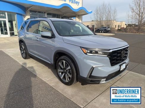 New 2025 Honda Pilot Touring image 1