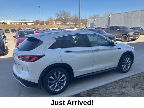 Used 2019 INFINITI QX50 Luxe w/ Navigation Package image 3