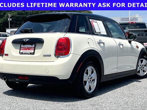 Used 2017 MINI Cooper 4-Door Hardtop FWD image 10