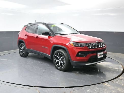 Used 2025 Jeep Compass Limited AWD/4WD image 6