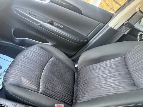 Used 2019 Nissan Sentra SV image 14