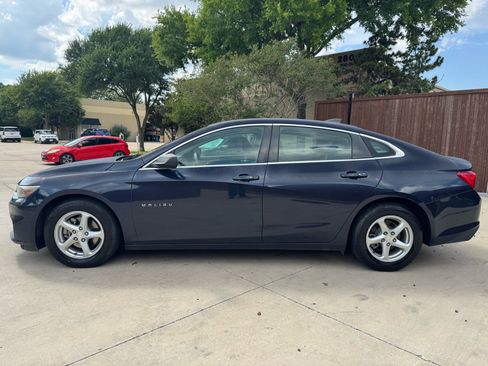 Used 2017 Chevrolet Malibu LS FWD image 4