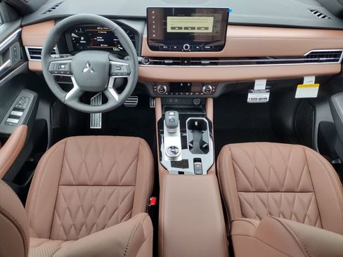 New 2026 Mitsubishi Outlander SEL image 2