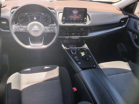Used 2023 Nissan Rogue SV FWD image 28