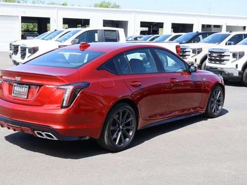 Used 2023 Cadillac CT5 V w/ Premium Package RWD image 9