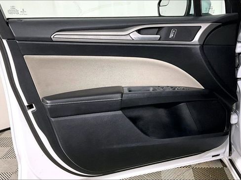 Used 2018 Ford Fusion S image 23