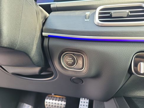 Certified 2026 Mercedes-Benz GLS 450 4MATIC image 24