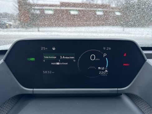 Used 2024 Toyota bZ4X XLE image 28