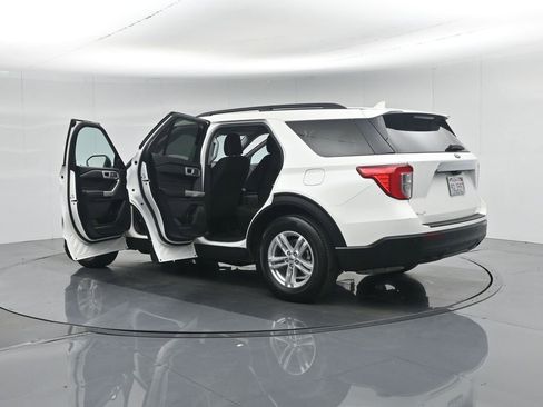 Used 2023 Ford Explorer XLT RWD image 37