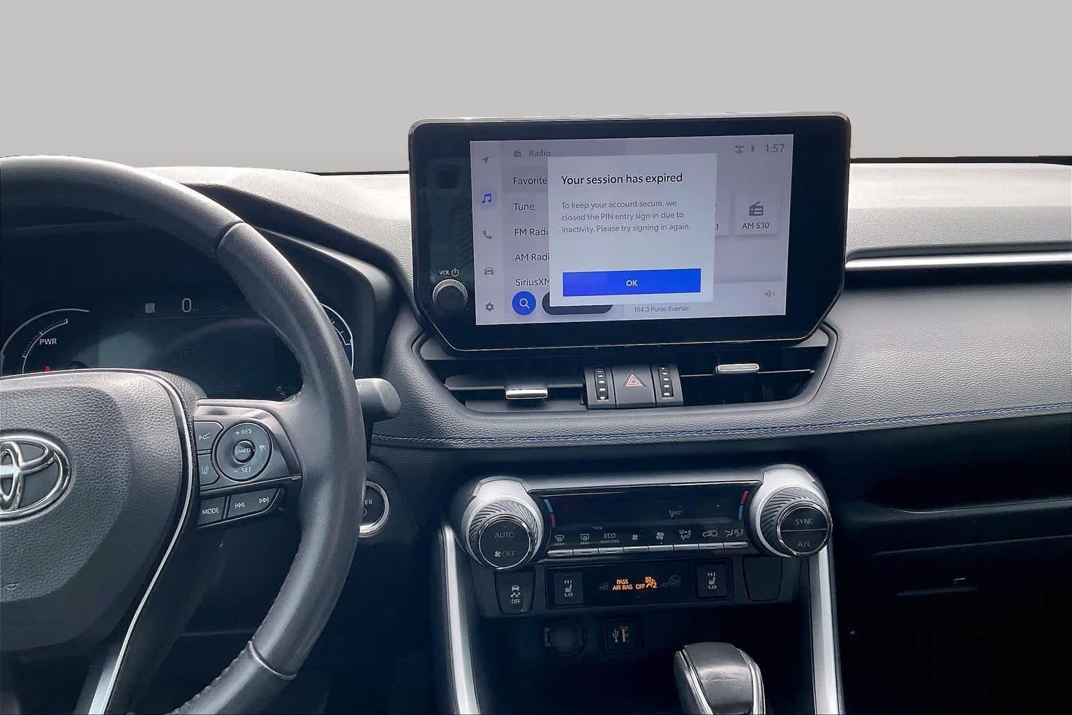 Used 2025 Toyota RAV4 XSE AWD/4WD image 7