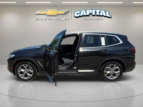 Used 2024 BMW X3 xDrive30i AWD/4WD image 3