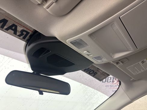Used 2022 Ford Escape SE w/ SE Sport Appearance Package FWD image 20