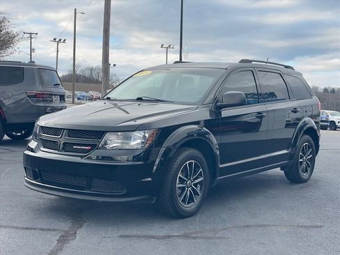 Used 2018 Dodge Journey SE w/ Connectivity Group image 3