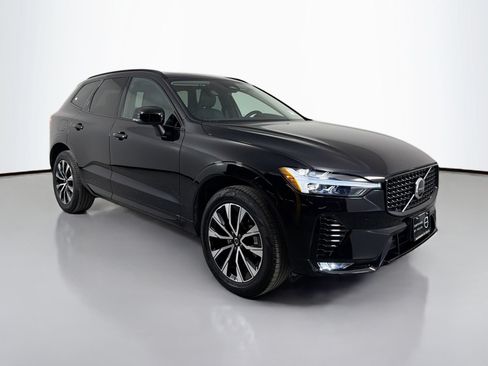 Certified 2025 Volvo XC60 B5 Core AWD/4WD image 3