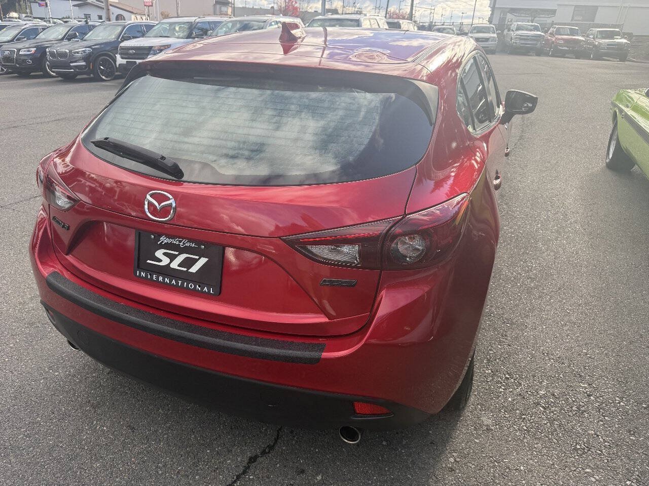 Used 2015 MAZDA MAZDA3 i Touring w/ Technology Package FWD image 4