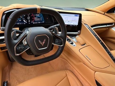 Used 2023 Chevrolet Corvette Stingray Premium Conv w/ Z51 Performance Package image 9