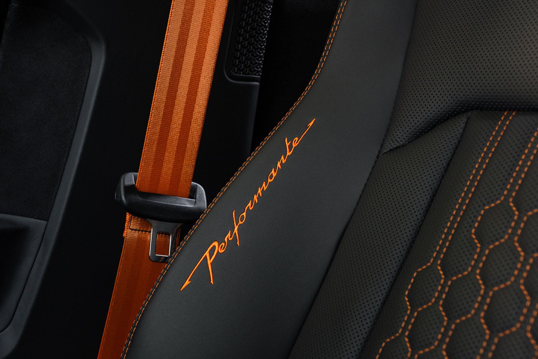 Used 2024 Lamborghini Urus Performante AWD/4WD image 65
