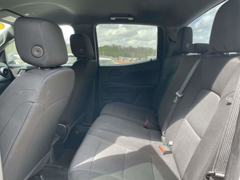 Used 2023 Chevrolet Colorado W/T image 3