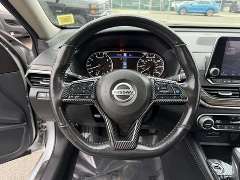 Used 2022 Nissan Altima 2.5 SL FWD image 33