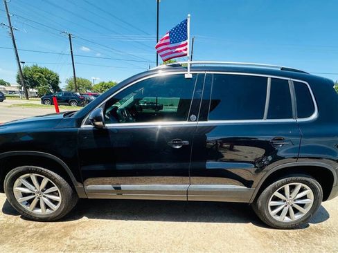 Used 2017 Volkswagen Tiguan Wolfsburg Edition image 2