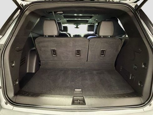 Used 2023 Chevrolet Traverse High Country image 24