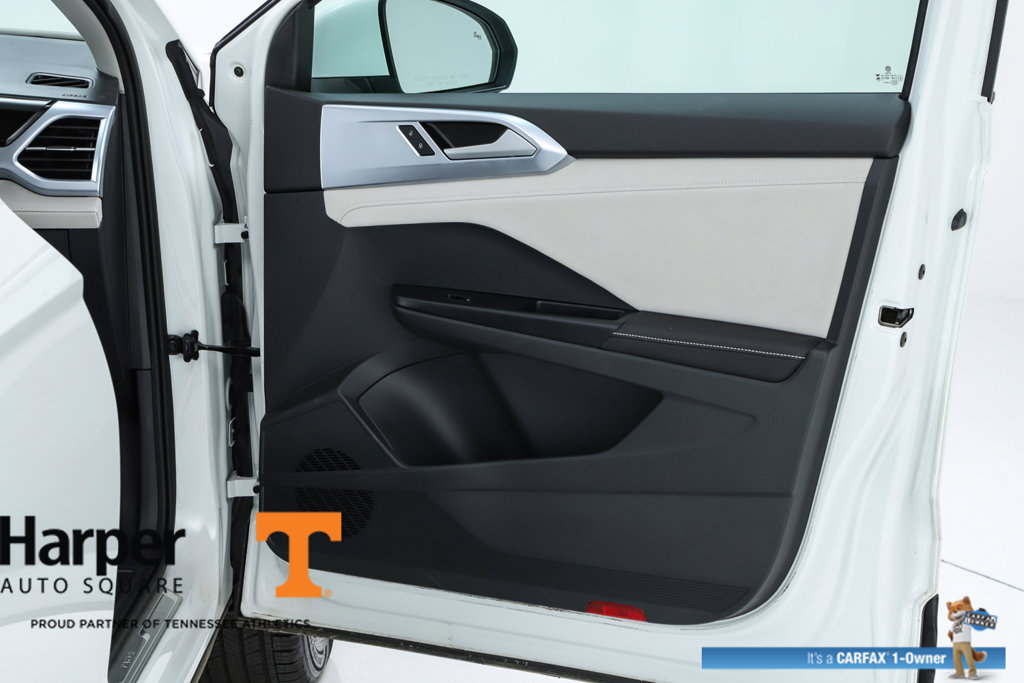 Used 2025 Volkswagen Taos SE w/ Panoramic Sunroof Package AWD/4WD image 31