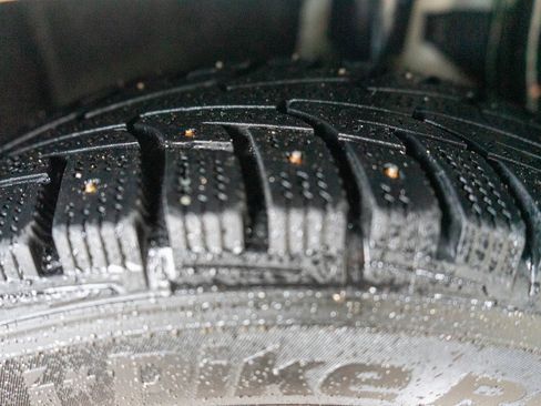 Used 2023 Nissan Versa S w/ Trunk Package image 28