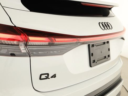 Certified 2023 Audi Q4 e-tron Premium Plus w/ Premium Plus AWD/4WD image 32