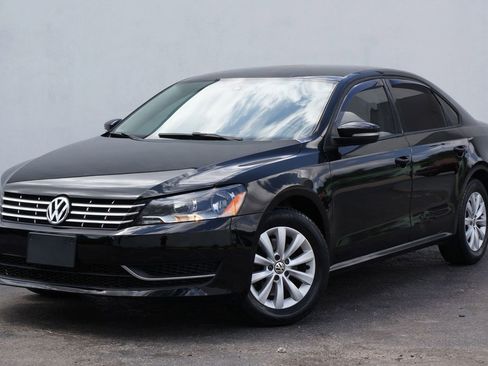 Used 2014 Volkswagen Passat 2.5 S FWD image 3