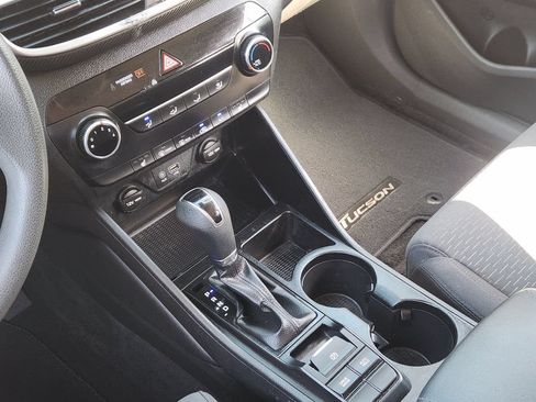 Used 2019 Hyundai Tucson Value FWD image 16