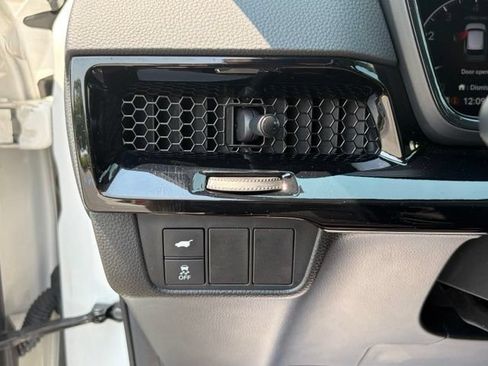 Used 2023 Honda CR-V EX-L image 27