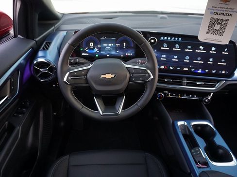 New 2026 Chevrolet Equinox EV LT image 12