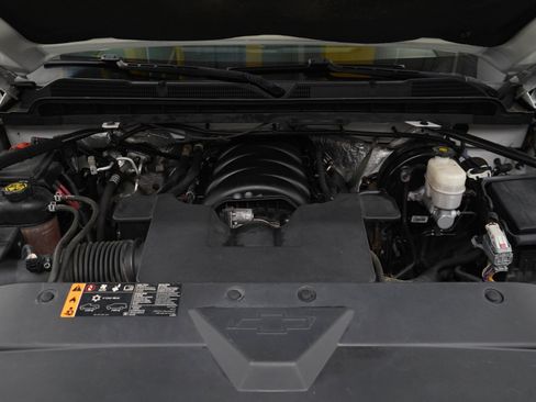 Used 2017 Chevrolet Silverado 1500 LT w/ LT Fleet Plus Package AWD/4WD image 32
