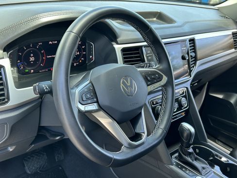 Used 2023 Volkswagen Atlas SE w/ Panoramic Sunroof Package FWD image 28